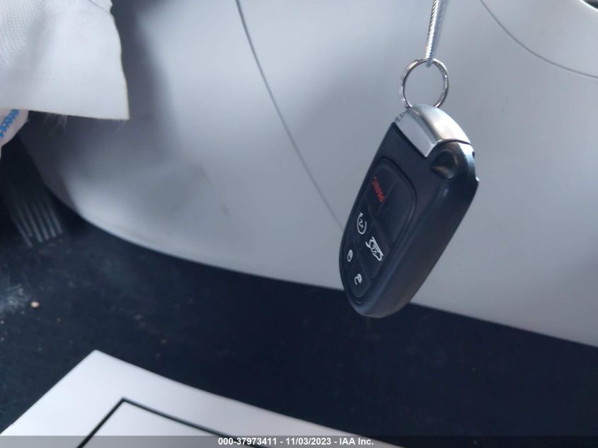 2019 Jeep Cherokee Overland 4X4 VIN: 1C4PJMJX0KD331137 Lot: 37973411