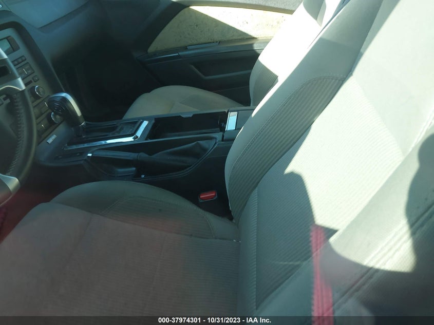 2014 Ford Mustang V6 VIN: 1ZVBP8AM0E5201005 Lot: 37974301