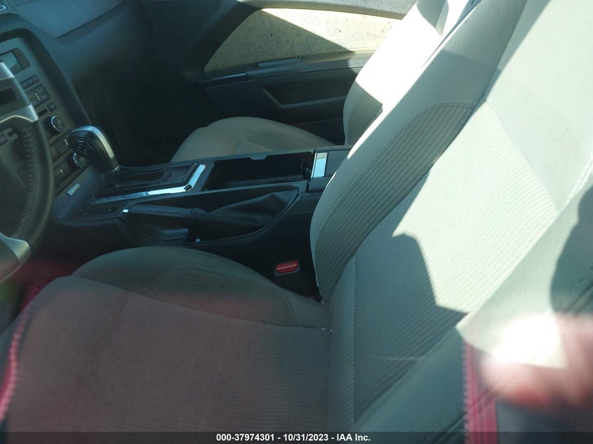 2014 Ford Mustang V6 VIN: 1ZVBP8AM0E5201005 Lot: 37974301