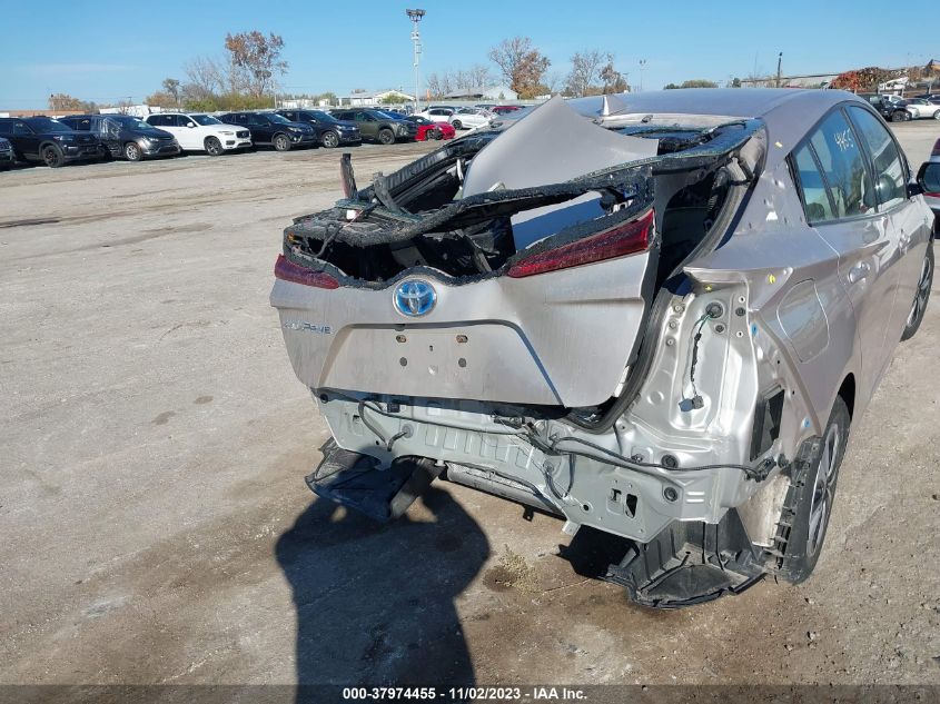 2018 Toyota Prius Prime Premium VIN: JTDKARFPXJ3069745 Lot: 37974455