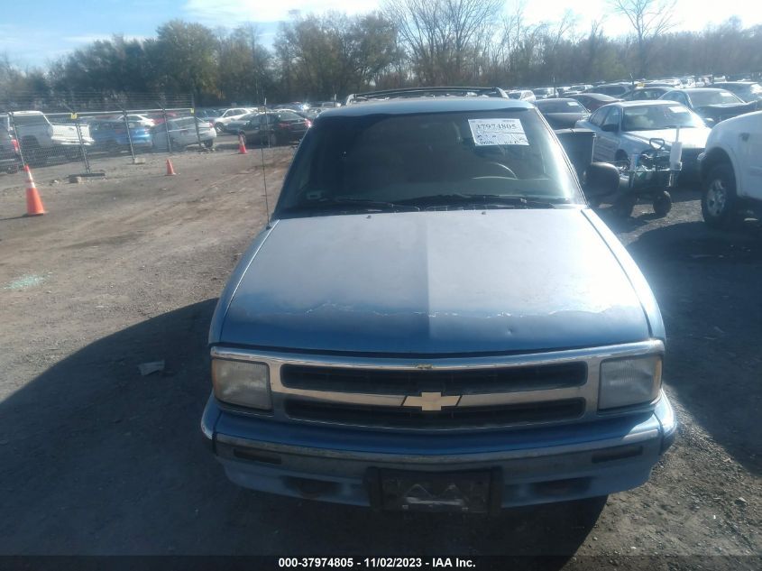 1996 Chevrolet Blazer VIN: 1GNDT13WXT2302958 Lot: 37974805