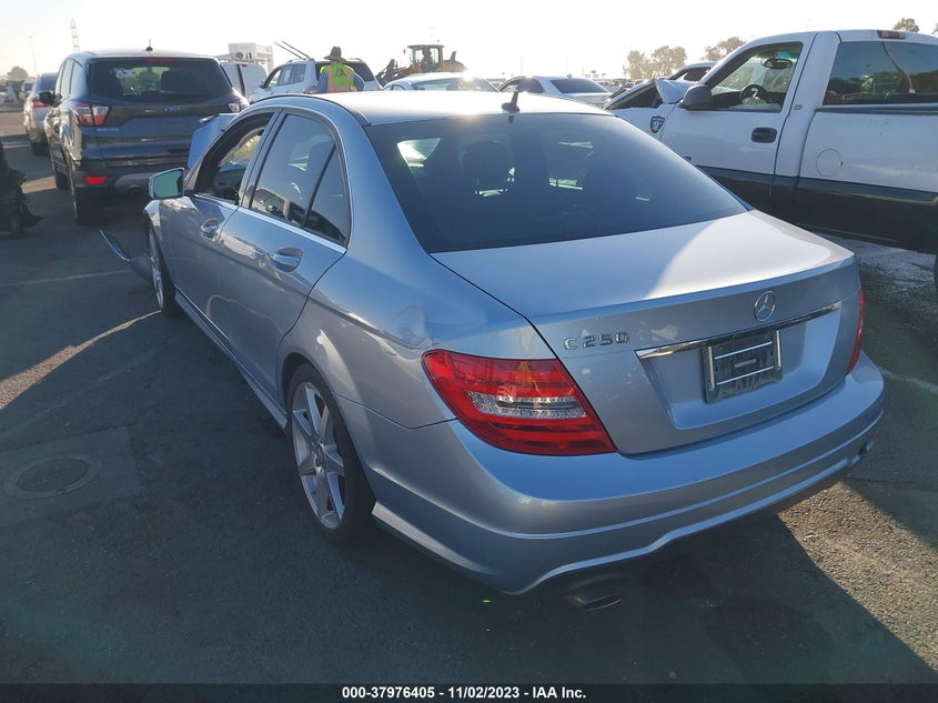 2014 MERCEDES-BENZ C 250 SPORT/LUXURY - WDDGF4HB9EA959088