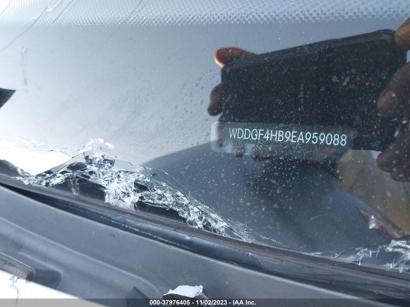 2014 MERCEDES-BENZ C 250 SPORT/LUXURY - WDDGF4HB9EA959088