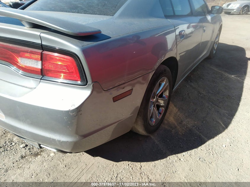 2013 Dodge Charger Se VIN: 2C3CDXBG4DH665137 Lot: 37976637