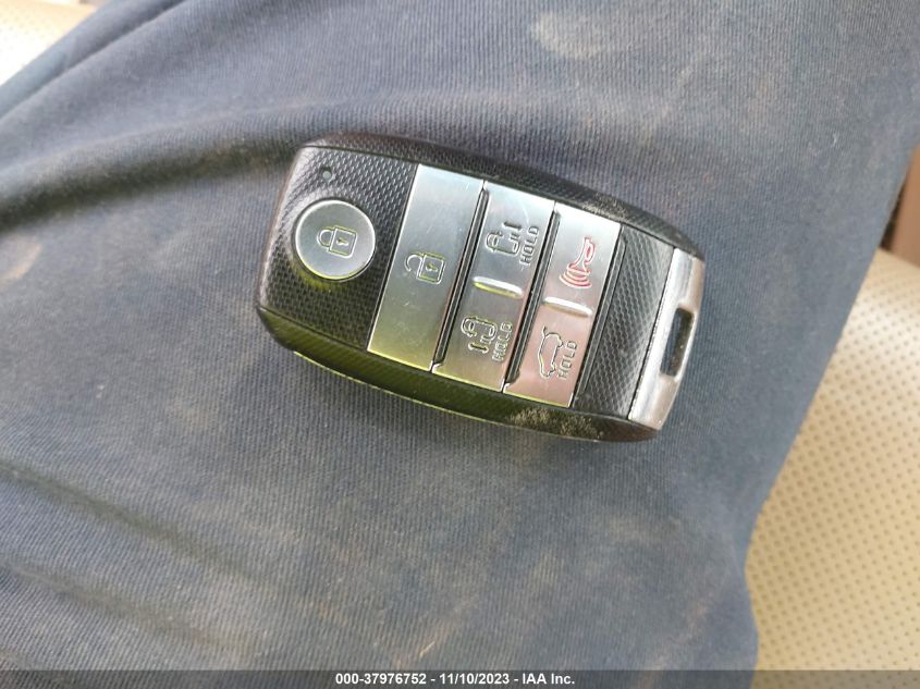 2017 Kia Sedona Lx VIN: KNDMB5C17H6268016 Lot: 37976752