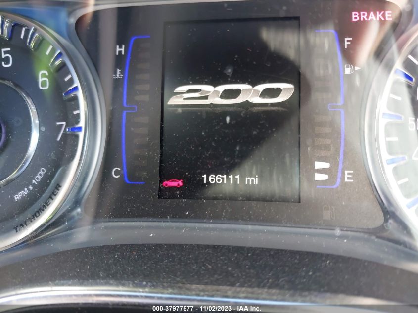 2015 Chrysler 200 Limited VIN: 1C3CCCAB2FN608494 Lot: 37977577