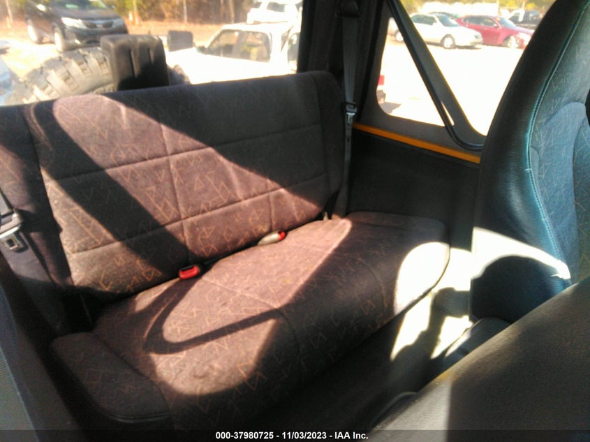 1J4FA29P61P318114 2001 Jeep Wrangler Se