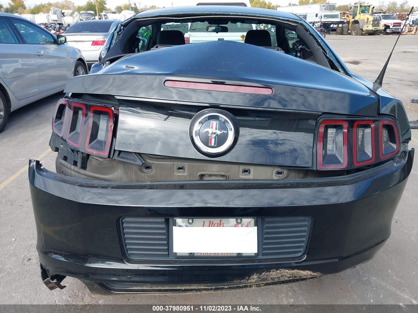 2014 Ford Mustang V6 VIN: 1ZVBP8AM2E5328712 Lot: 37980951