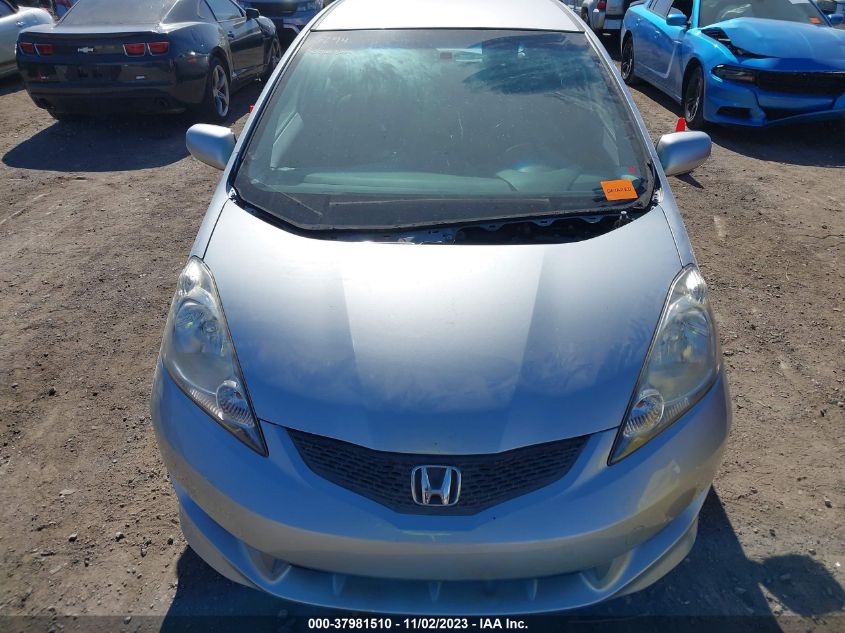 2011 Honda Fit Sport VIN: JHMGE8H5XBC015717 Lot: 37981510