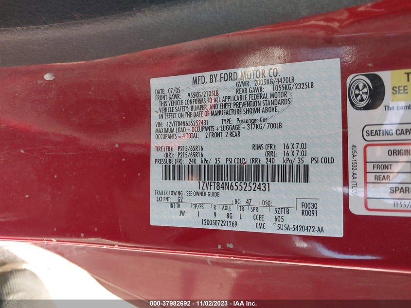 2005 Ford Mustang Deluxe/Premium VIN: 1ZVFT84N655252431 Lot: 37982692