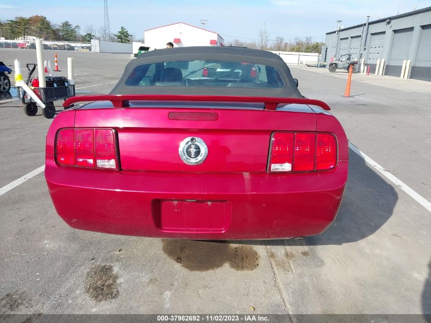 2005 Ford Mustang Deluxe/Premium VIN: 1ZVFT84N655252431 Lot: 37982692