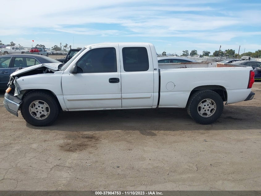 2003 Chevrolet Silverado 1500 Ls VIN: 2GCEC19V731280588 Lot: 37984753
