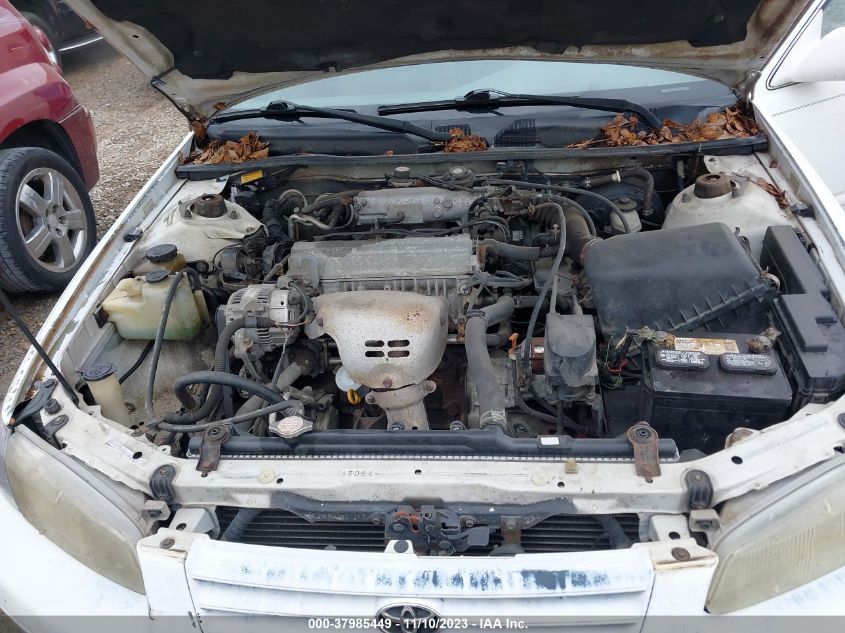 1999 Toyota Camry Le VIN: 4T1BG22K1XU440628 Lot: 37985449