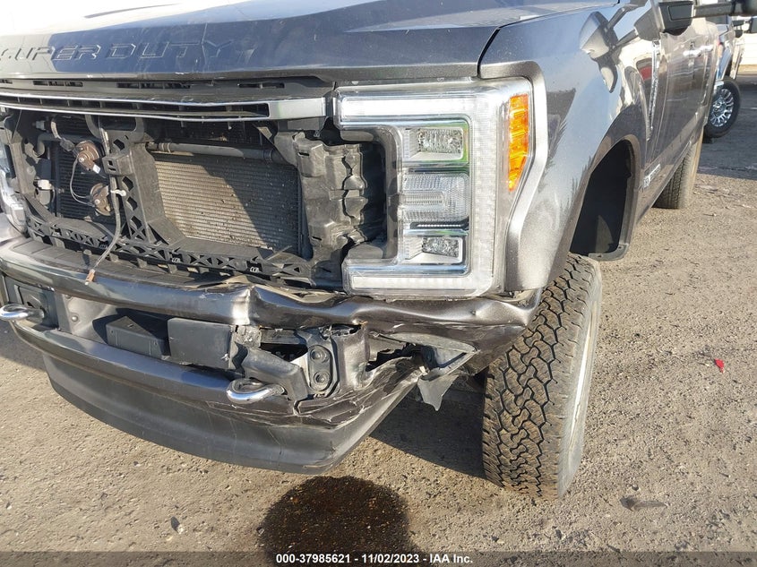 2017 Ford Super Duty F-250 Srw Lariat/Platinum VIN: 1FT7W2BTXHEF17062 Lot: 37985621