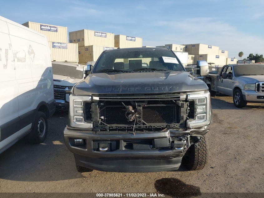 2017 Ford Super Duty F-250 Srw Lariat/Platinum VIN: 1FT7W2BTXHEF17062 Lot: 37985621