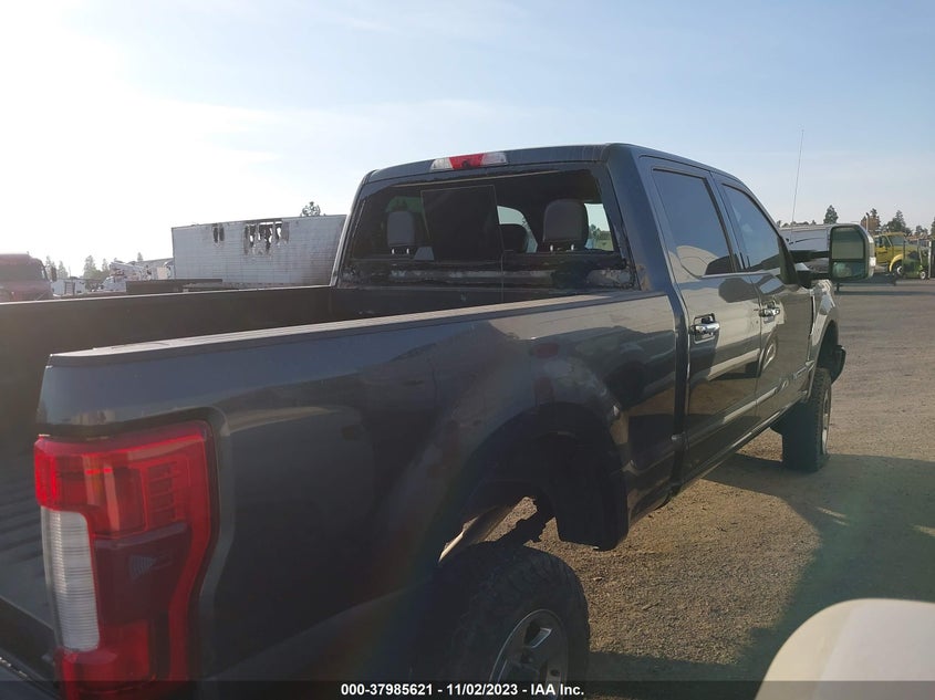 2017 Ford Super Duty F-250 Srw Lariat/Platinum VIN: 1FT7W2BTXHEF17062 Lot: 37985621