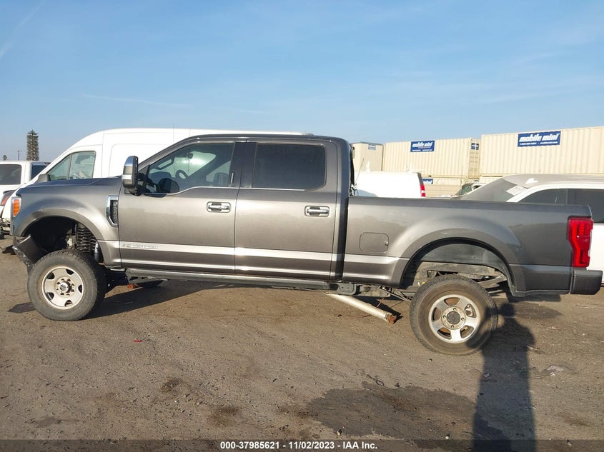 2017 Ford Super Duty F-250 Srw Lariat/Platinum VIN: 1FT7W2BTXHEF17062 Lot: 37985621