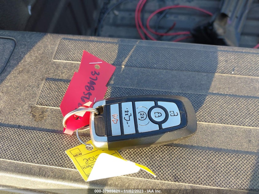 2017 Ford Super Duty F-250 Srw Lariat/Platinum VIN: 1FT7W2BTXHEF17062 Lot: 37985621