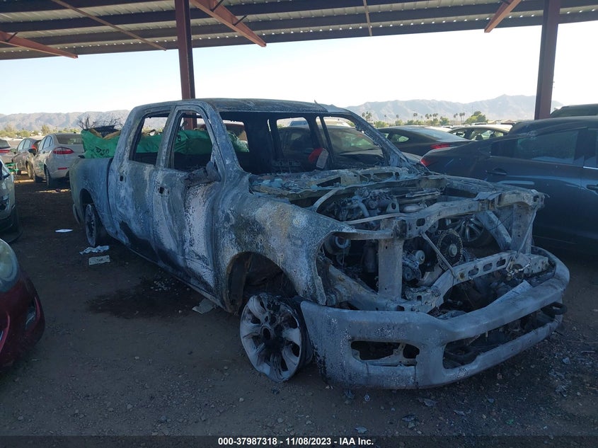 RAM 2500 LIMITED 4X4 6 4 BOX