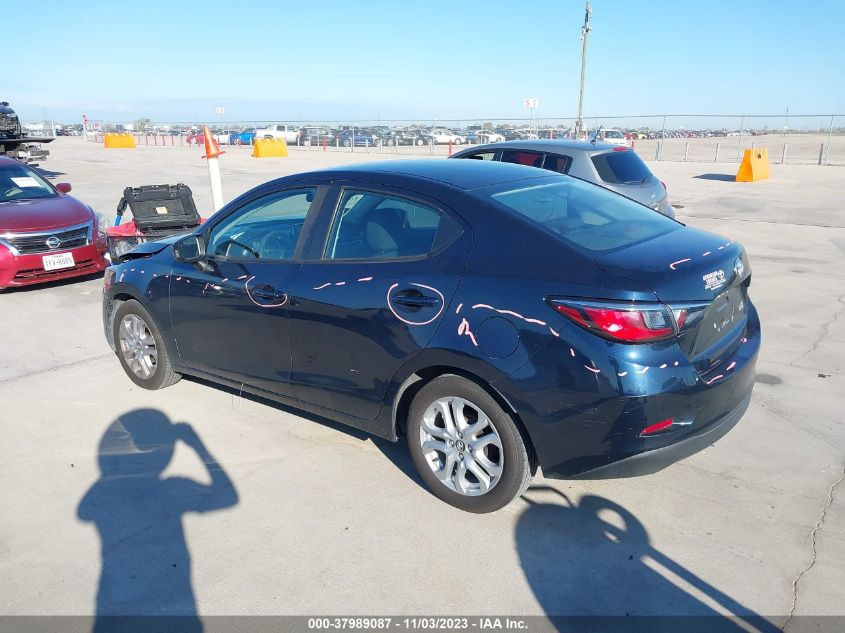 3MYDLBYV7HY166765 2017 Toyota Yaris Ia