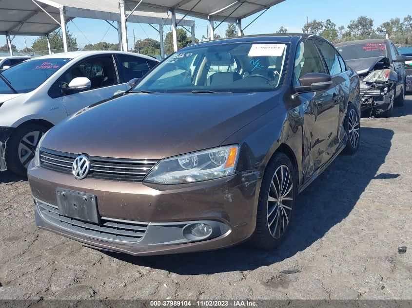 2012 Volkswagen Jetta 2.5L Sel Premium VIN: 3VWLP7AJ9CM372833 Lot: 37989104