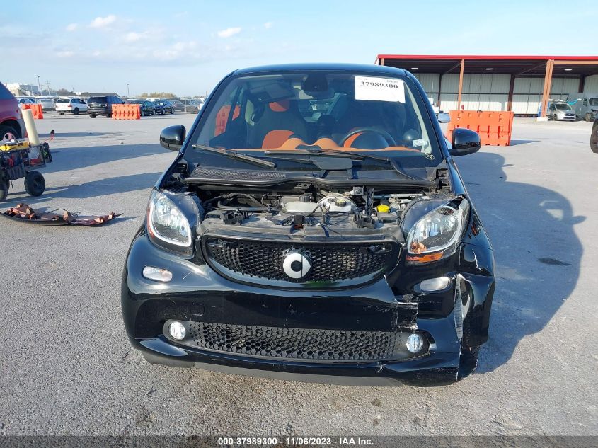 2016 Smart Fortwo Passion/Prime/Proxy/Pure VIN: WMEFJ5DA0GK056415 Lot: 37989300