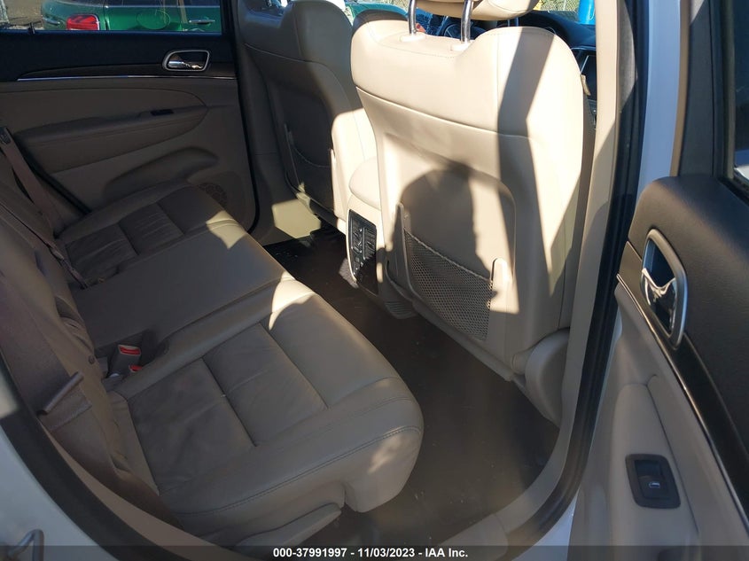 2015 Jeep Grand Cherokee Limited VIN: 1C4RJFBGXFC765578 Lot: 37991997