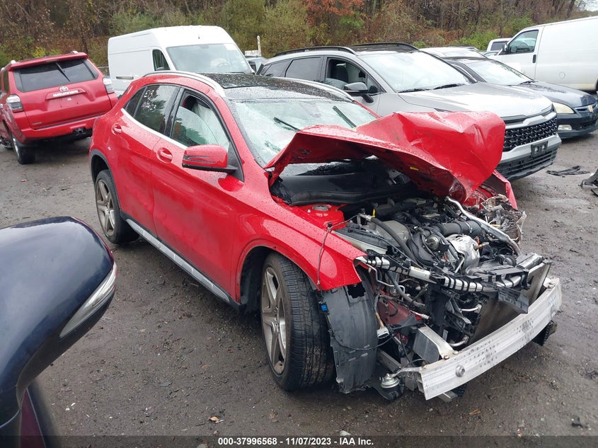 2015 MERCEDES-BENZ GLA 250 - WDCTG4GB8FJ071659