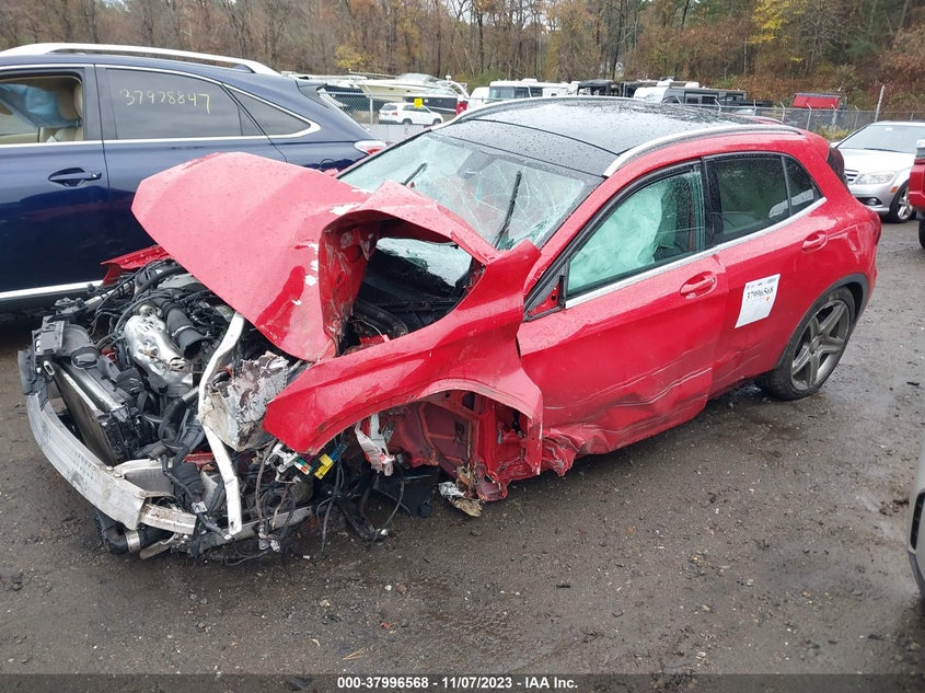 2015 MERCEDES-BENZ GLA 250 - WDCTG4GB8FJ071659