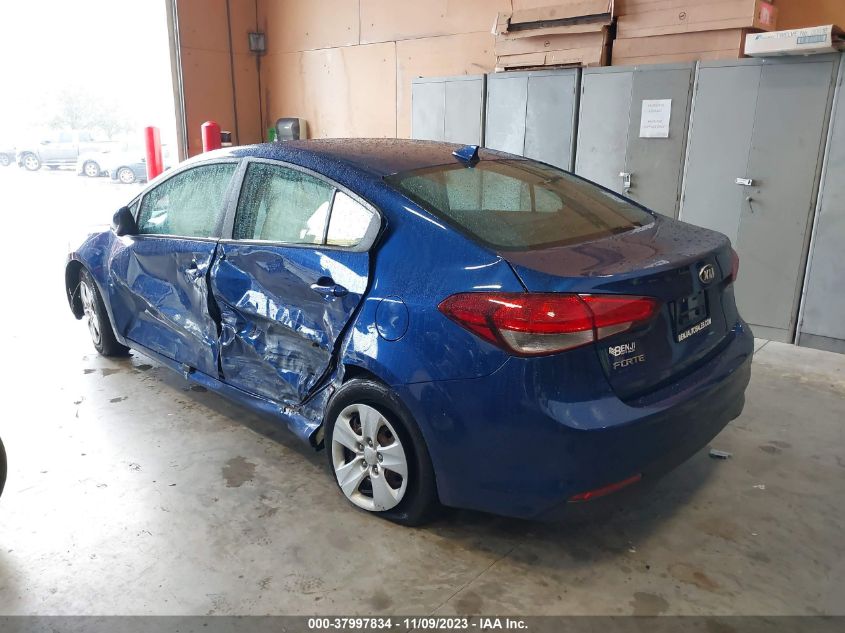 2018 Kia Forte Lx VIN: 3KPFK4A7XJE258722 Lot: 37997834