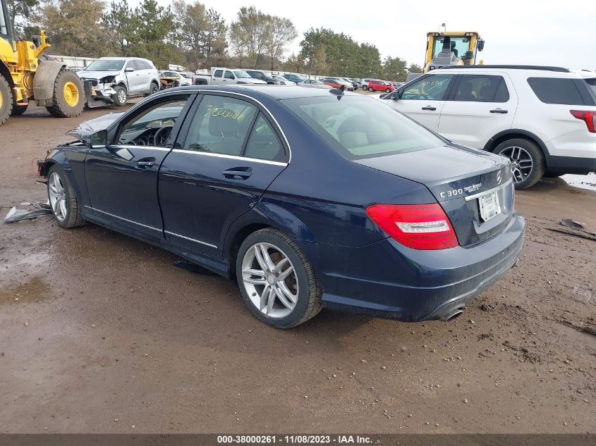 2012 Mercedes-Benz C 300 Sport 4Matic/Luxury 4Matic VIN: WDDGF8BB8CR235309 Lot: 38000261