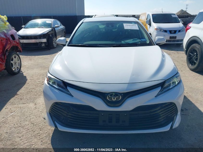 2019 Toyota Camry Le VIN: 4T1B11HK2KU769513 Lot: 38002852