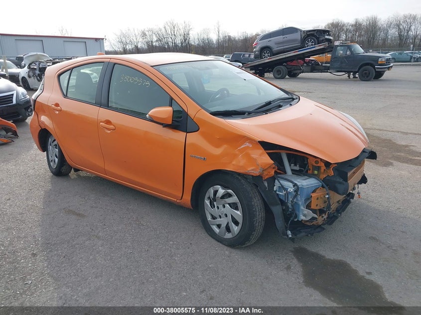 2015 Toyota Prius C Two VIN: JTDKDTB31F1106921 Lot: 38005575