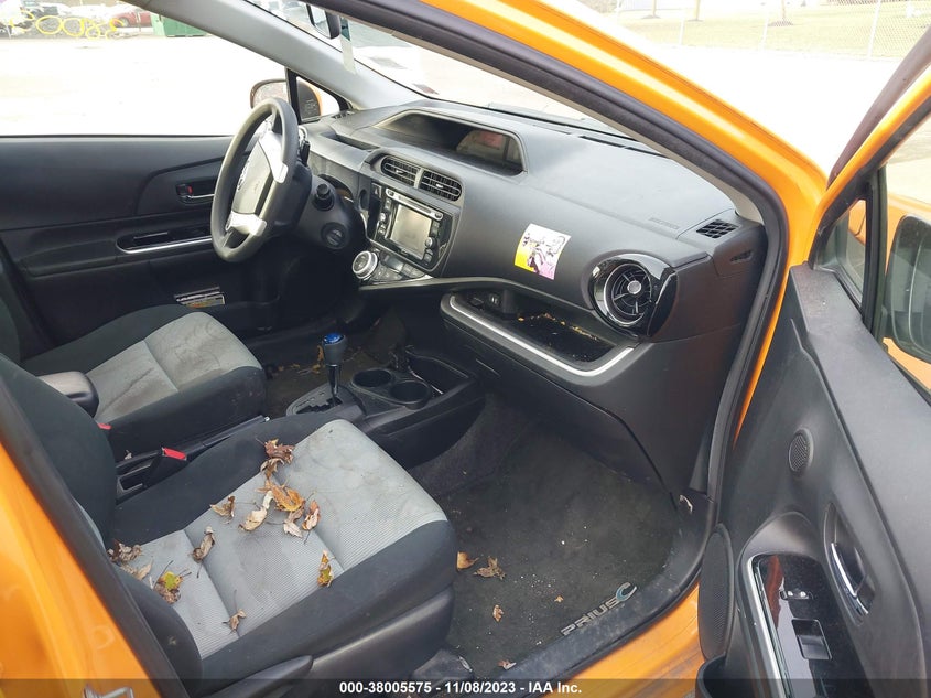 2015 Toyota Prius C Two VIN: JTDKDTB31F1106921 Lot: 38005575