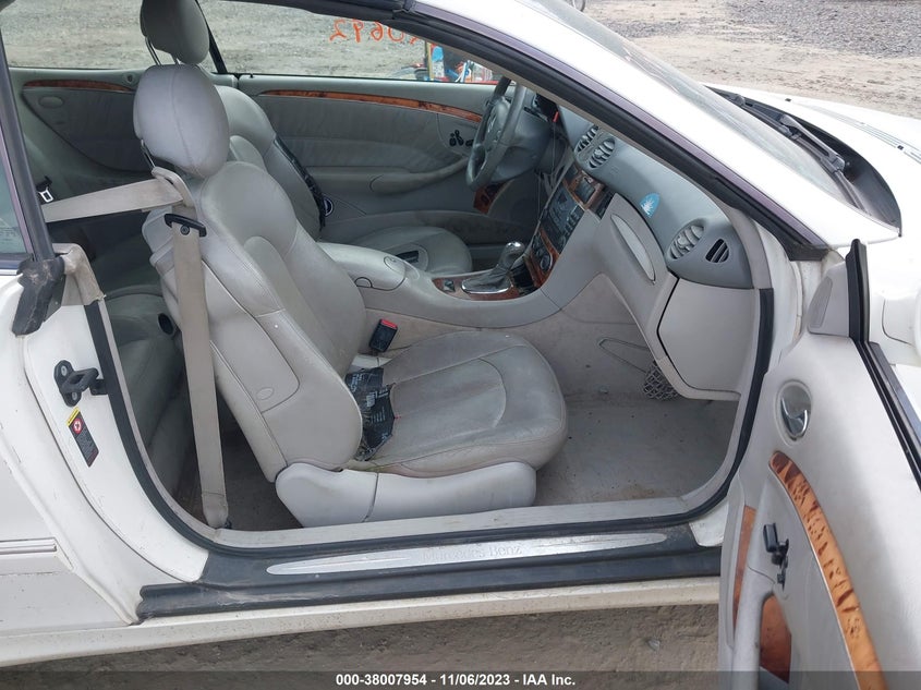 2005 Mercedes-Benz Clk 320 VIN: WDBTK65J45F144830 Lot: 38007954