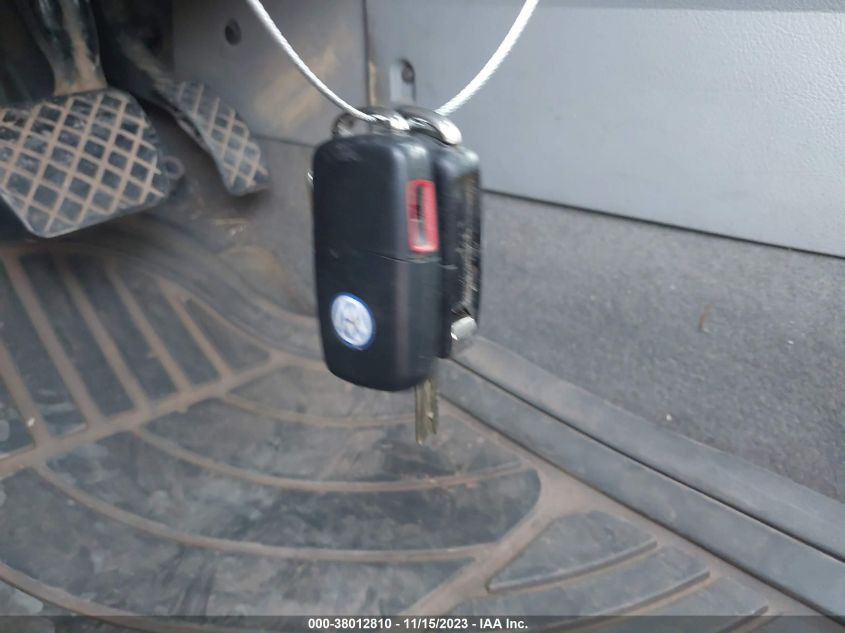 2004 Volkswagen Golf Gls 2.0L VIN: 9BWGL61J644033539 Lot: 38012810