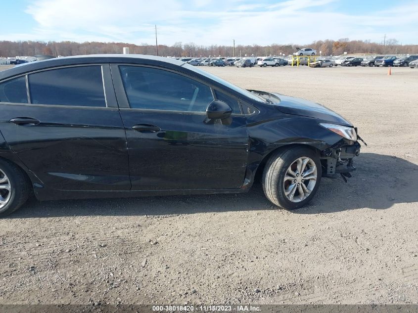 2019 Chevrolet Cruze Ls VIN: 1G1BC5SM4K7151004 Lot: 38018420