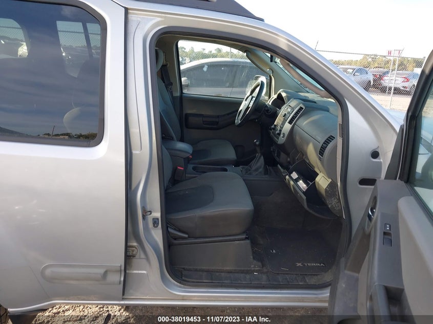 5N1AN0NW0BC519985 2011 Nissan Xterra S