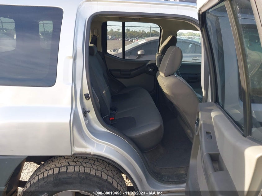 5N1AN0NW0BC519985 2011 Nissan Xterra S