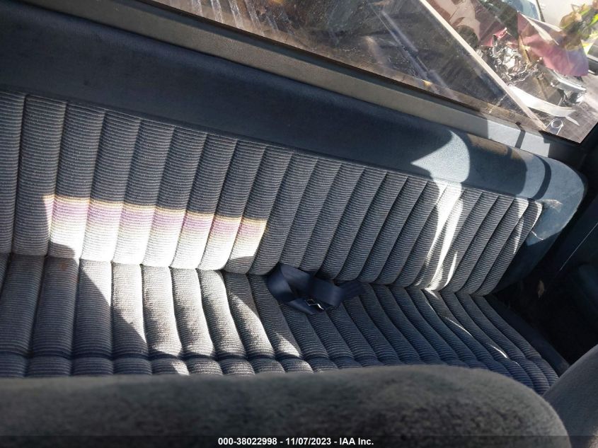 1994 Chevrolet Gmt-400 K1500 VIN: 2GCEK19K4R1173189 Lot: 38022998