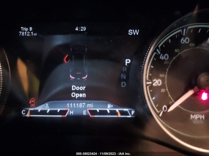 2014 Jeep Cherokee Limited VIN: 1C4PJMDB1EW260801 Lot: 38023424