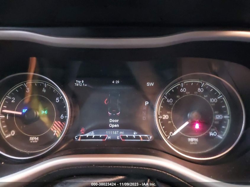 2014 Jeep Cherokee Limited VIN: 1C4PJMDB1EW260801 Lot: 38023424