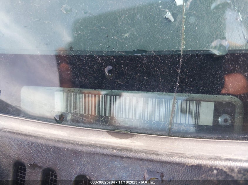 2000 Chevrolet Suburban Ls VIN: 3GNFK16T5YG227856 Lot: 38025794