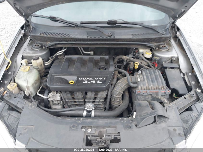 2013 Chrysler 200 Touring VIN: 1C3CCBBB2DN558038 Lot: 38026295