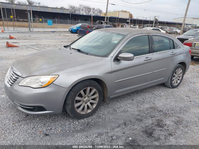 2013 Chrysler 200 Touring VIN: 1C3CCBBB2DN558038 Lot: 38026295