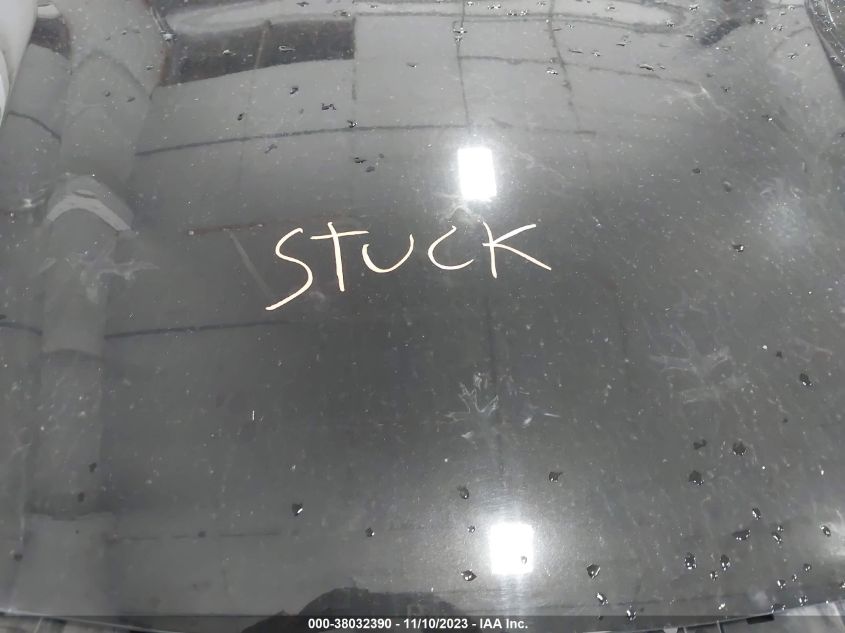 2017 Subaru Outback 3.6R Limited VIN: 4S4BSENCXH3355279 Lot: 38032390