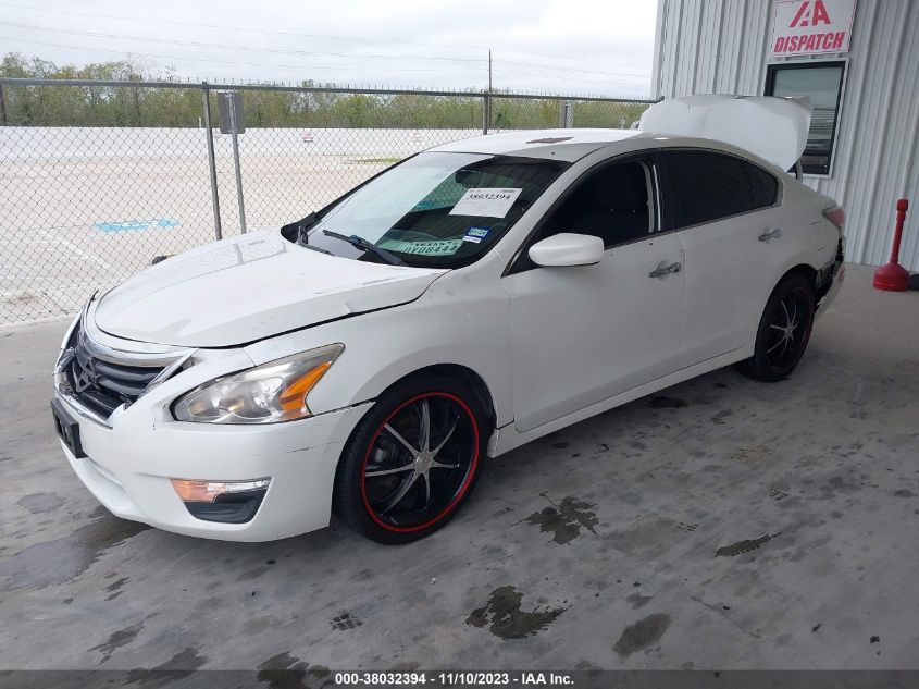 2014 Nissan Altima 2.5 S VIN: 1N4AL3AP4EN348439 Lot: 38032394