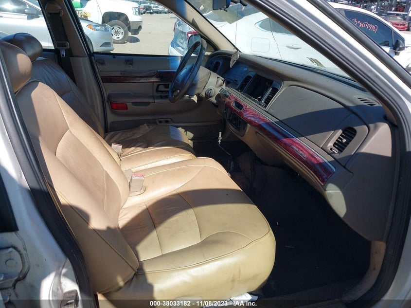 2001 Mercury Grand Marquis Gs VIN: 2MEFM74W31X649458 Lot: 38033182