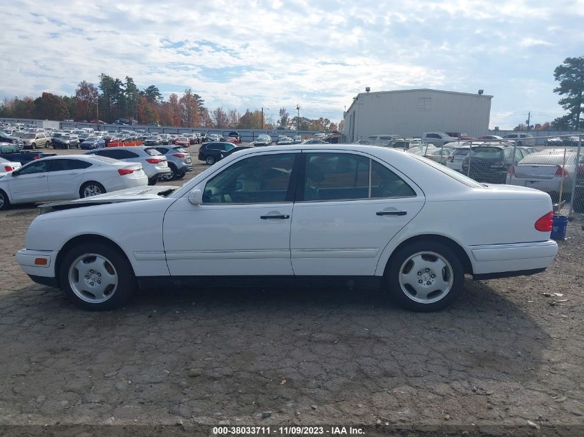 1999 Mercedes-Benz E 430 VIN: WDBJF70H0XA888172 Lot: 38033711