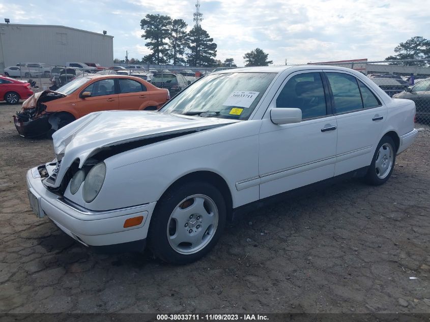 1999 Mercedes-Benz E 430 VIN: WDBJF70H0XA888172 Lot: 38033711